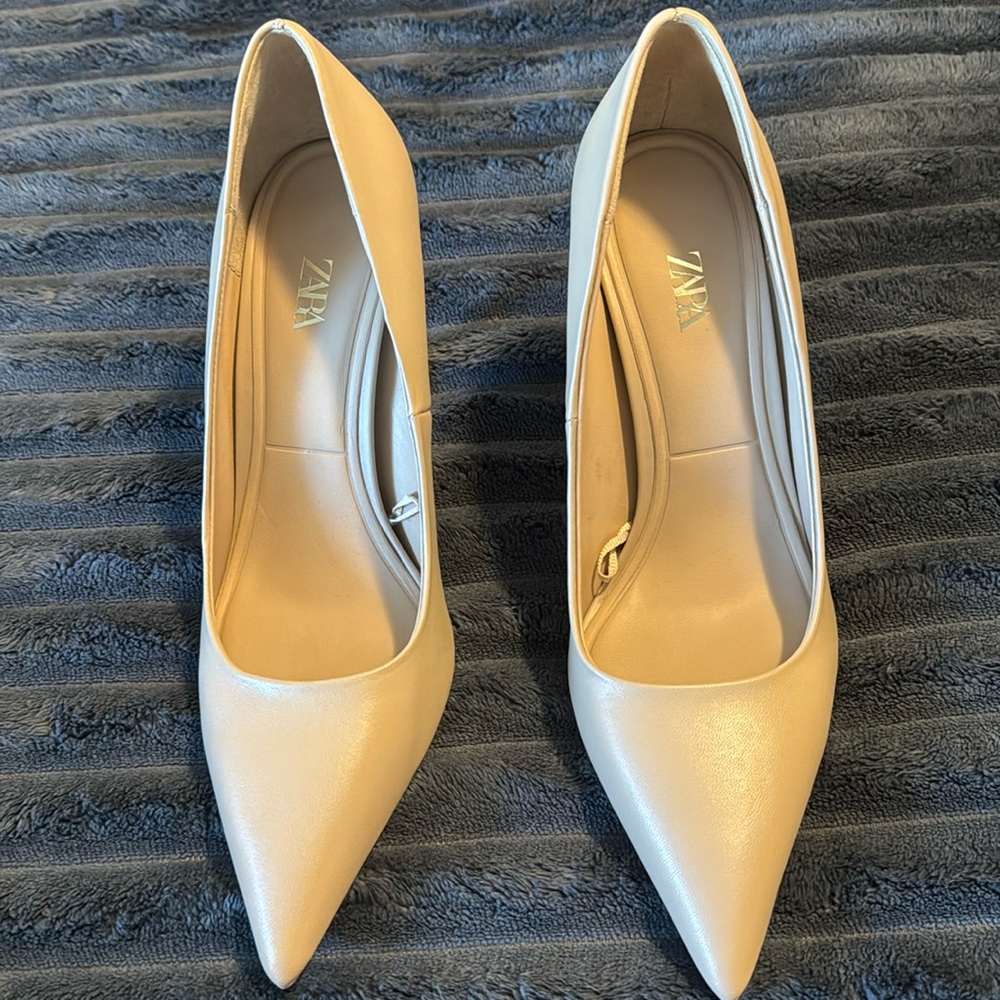 Pumps by Zara